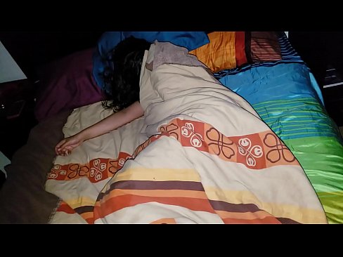❤️ सौतेनी आमा सुतेको बेला आफ्नी जवान सौतेनी आमालाई पिट्दै। गुदा भिडियो ne.sexygirlspics-com.ru मा ❌
